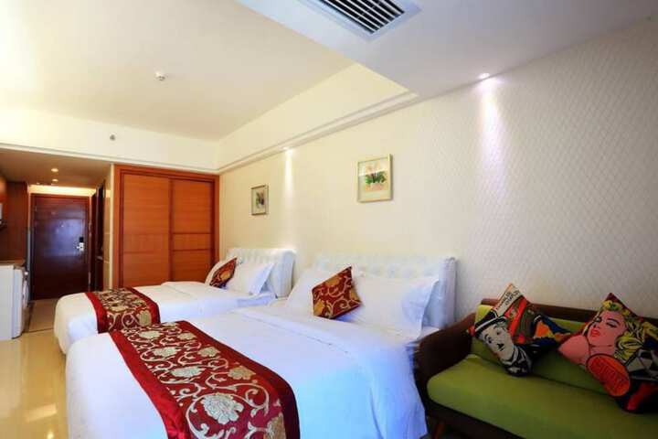 Room 14 of 70