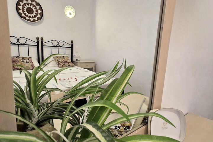 Room 52 of 148