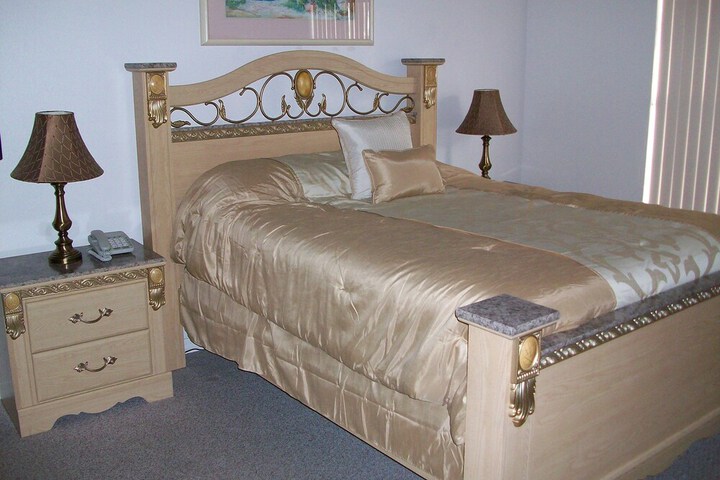 Room 8 of 40