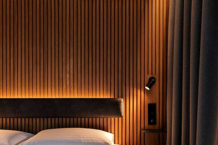 Room 25 of 90