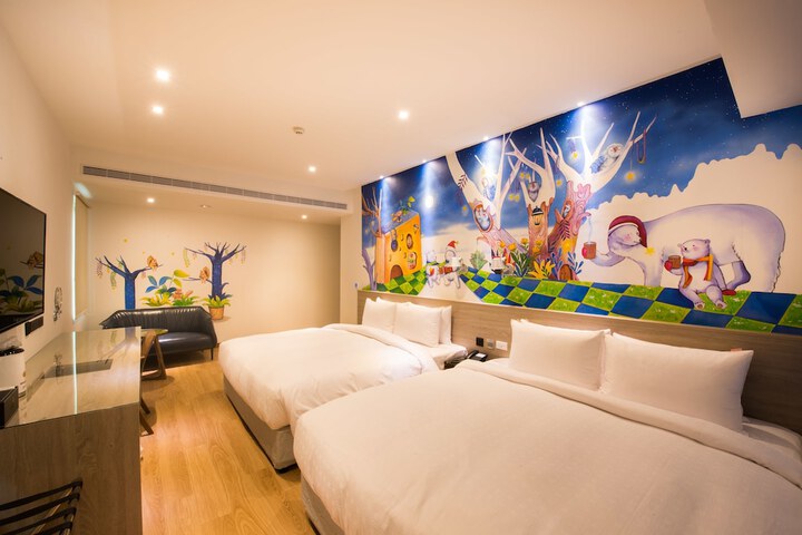 Room 17 of 96
