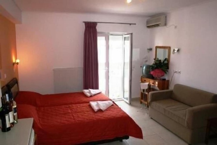 Room 5 of 28