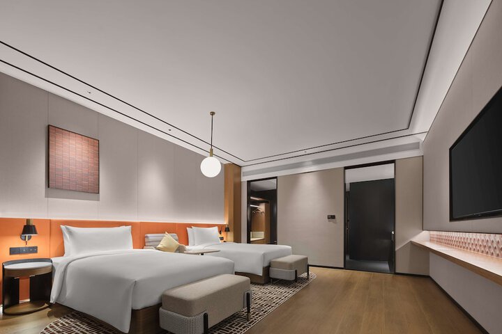 Room 15 of 53