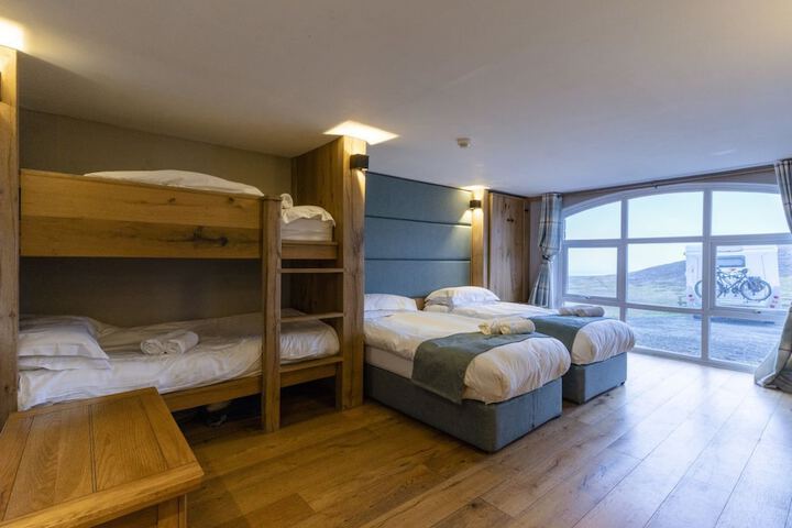 Room 17 of 40
