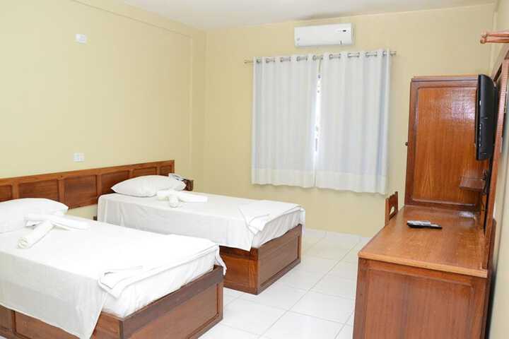Room 10 of 35
