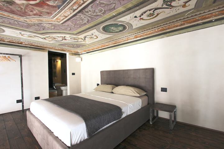 Room 25 of 56