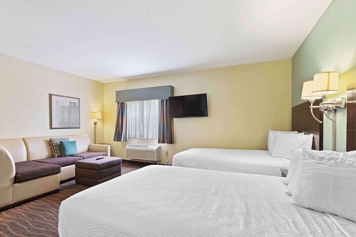 Deluxe Studio 2 Double Beds (5 of 5)