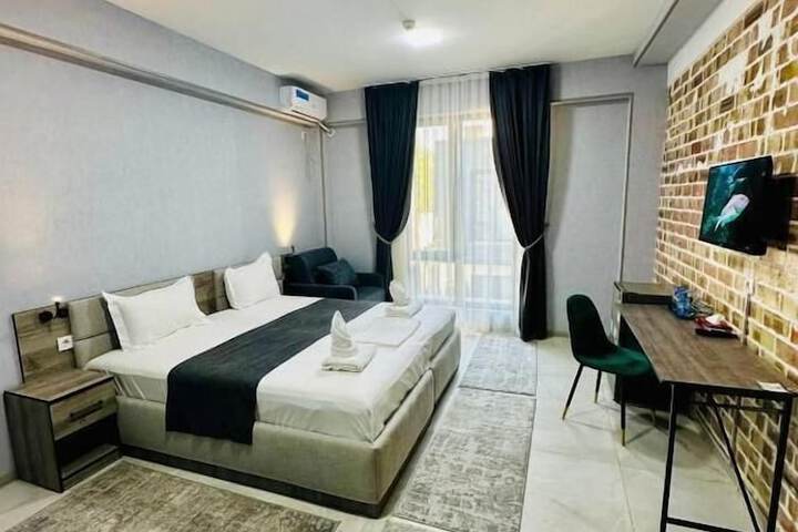 Room 8 of 62