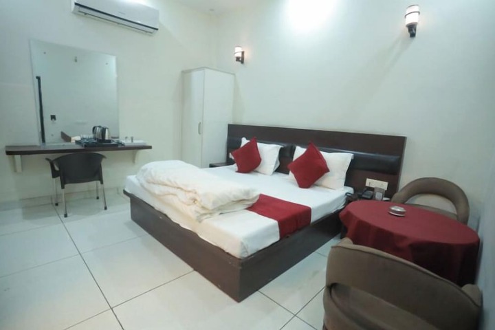 Room 11 of 46