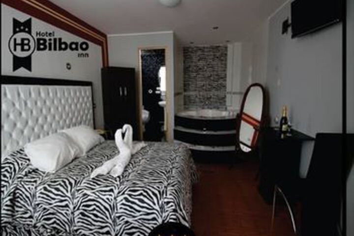 Room 11 of 16