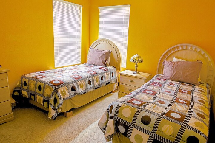 Room 6 of 23
