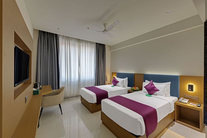 Room 15 of 40