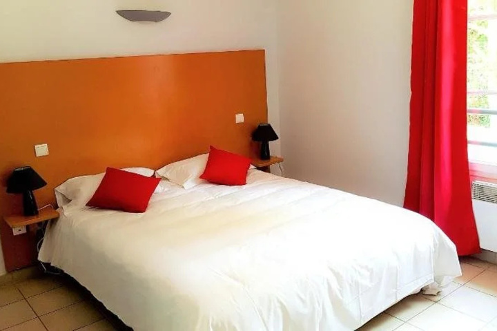Room 2 of 11