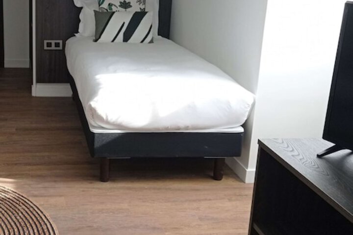 Room 14 of 113