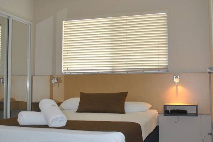 Room 4 of 55