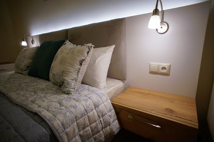 Room 11 of 50