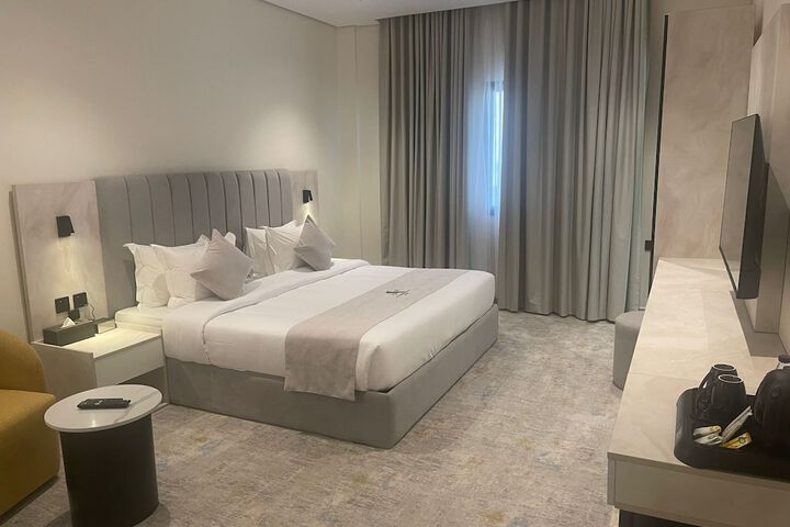 Room 9 of 63