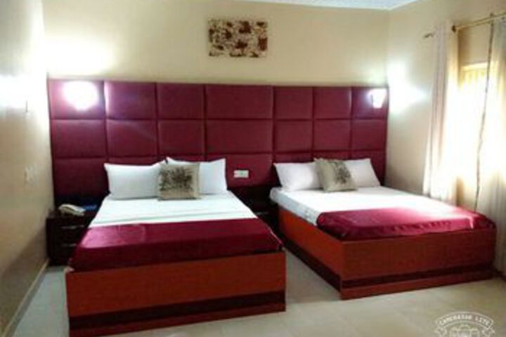 Room 10 of 41