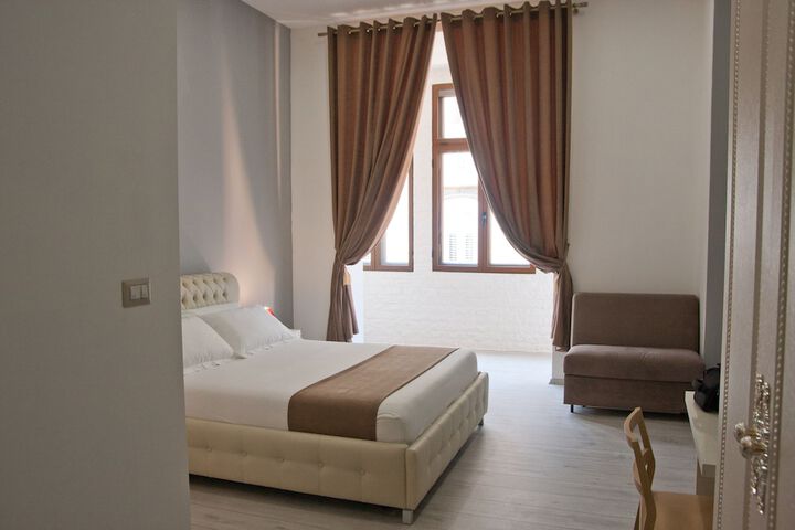 Room 3 of 46
