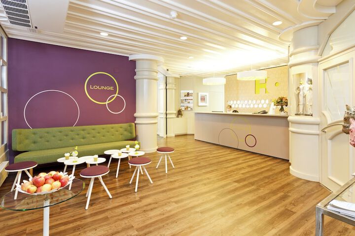 Guest Lobby