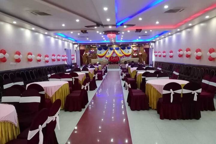 Ballroom/Hall 28 of 37