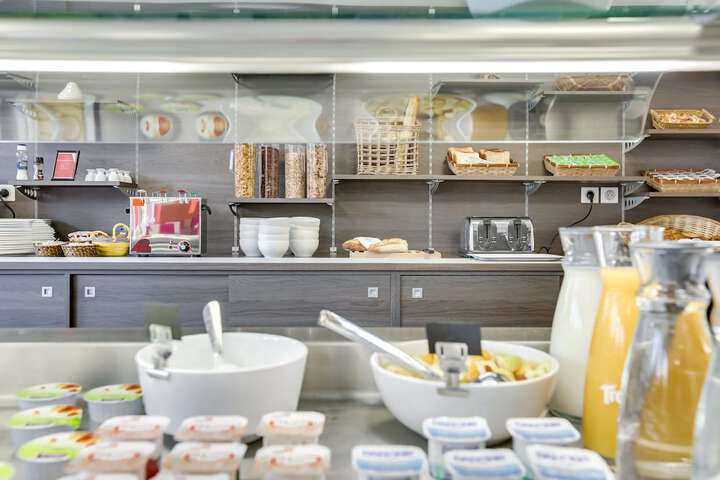 Breakfast buffet