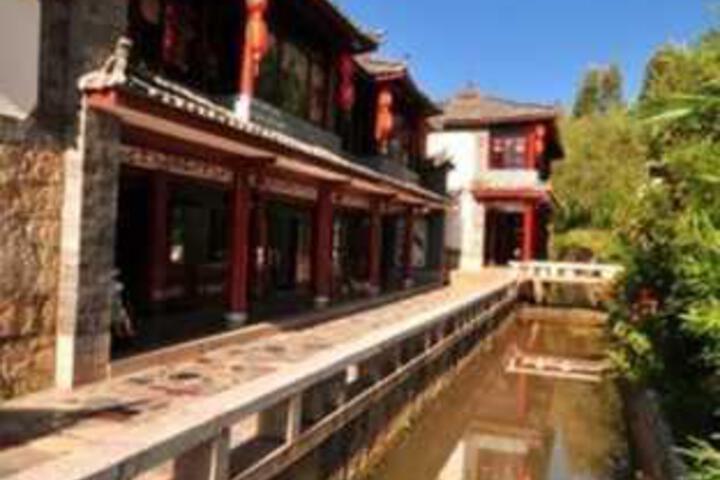 Lijiang Jinhong Villa