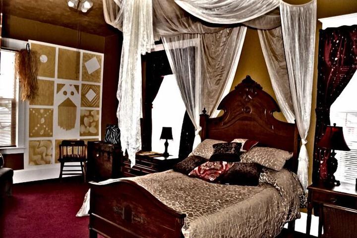 Room 15 of 135