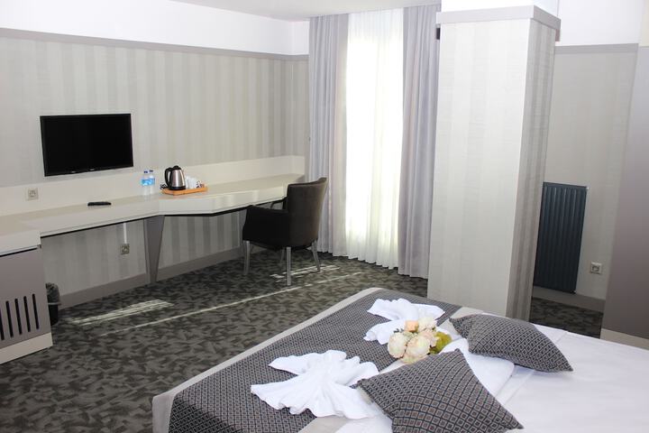 Room 8 of 69