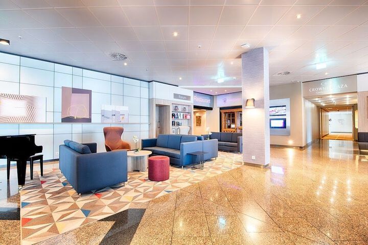 Guest Lobby