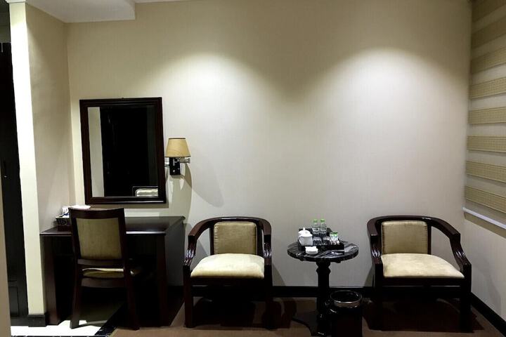 Room 12 of 17