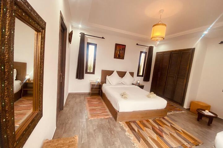 Room 41 of 153