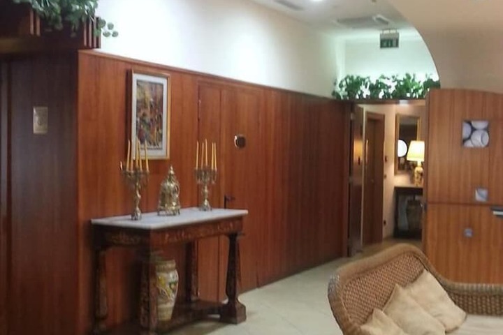 Hotel 2 of 48