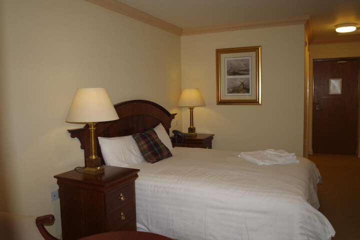 Room 6 of 53