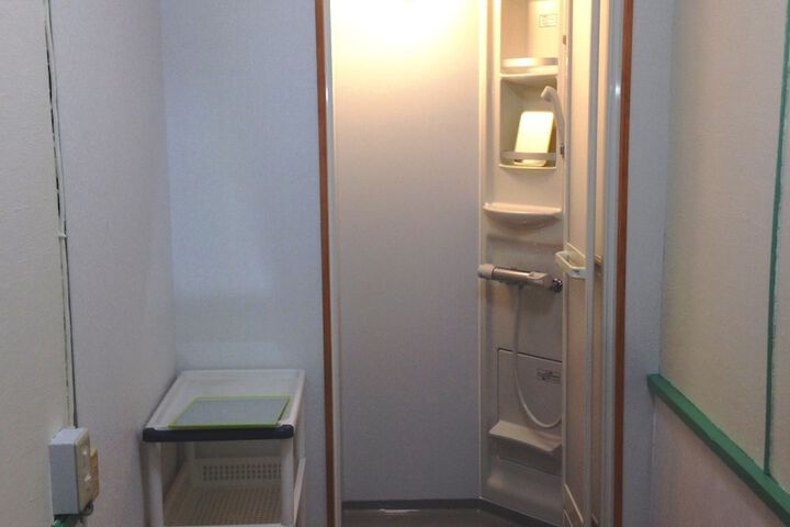 Room 17 of 29