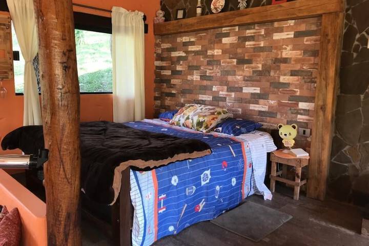 Room 7 of 185