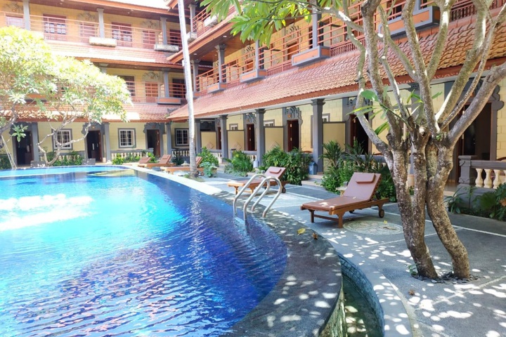 Pool 9 of 12