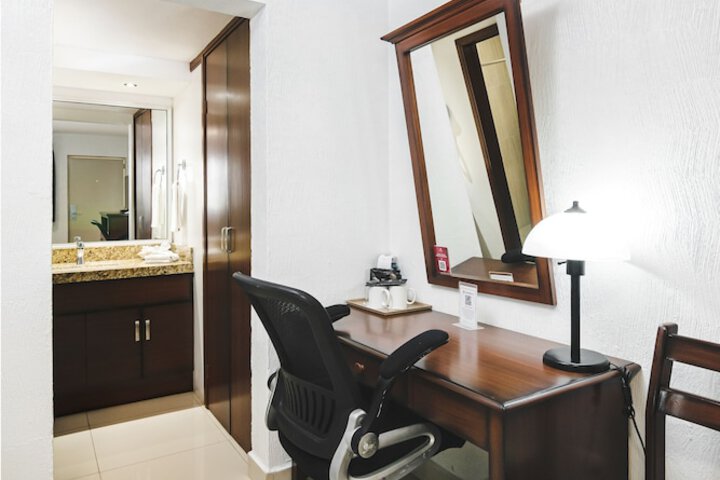 Room 8 of 46
