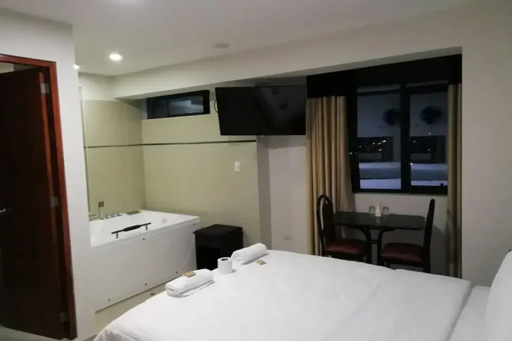 Room 3 of 9