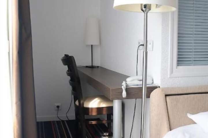 Room 13 of 71