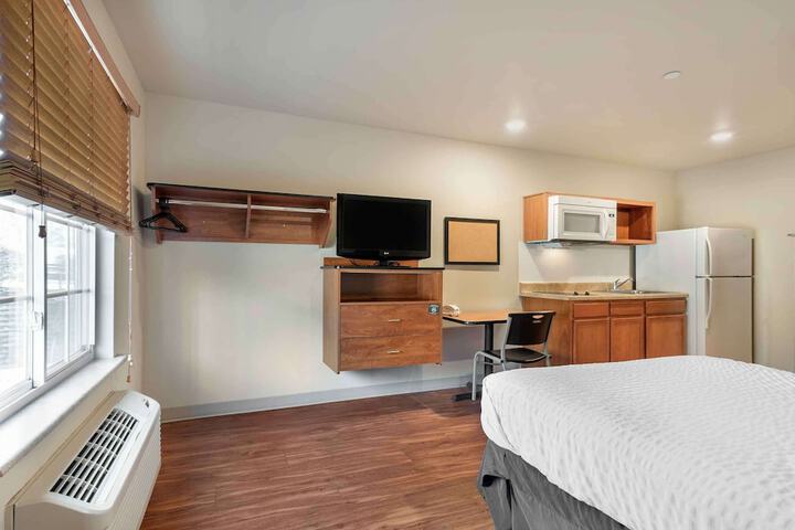 Studio Double Bed (1 of 12)