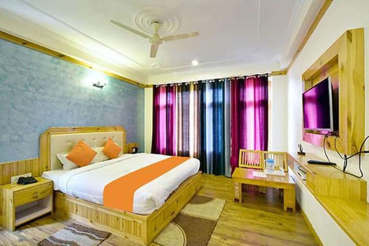 Room 5 of 13