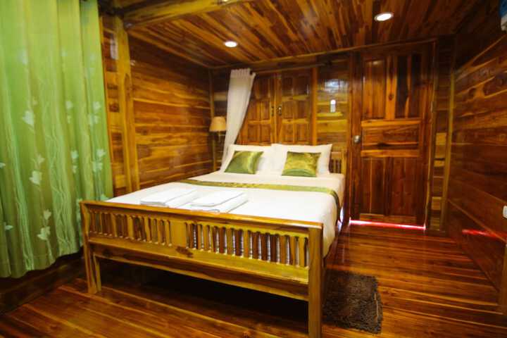 Room 6 of 34