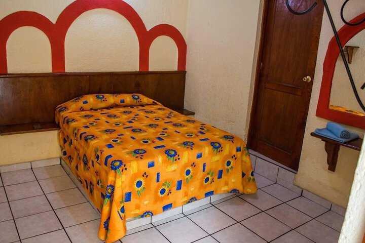 Room 12 of 21