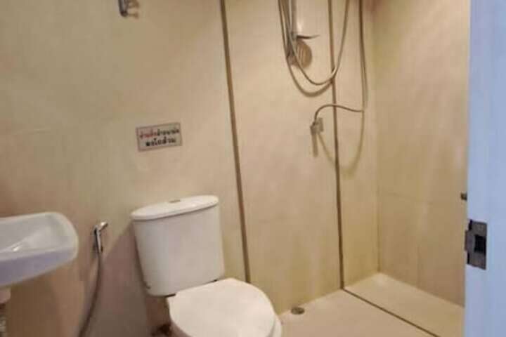 Room 17 of 35