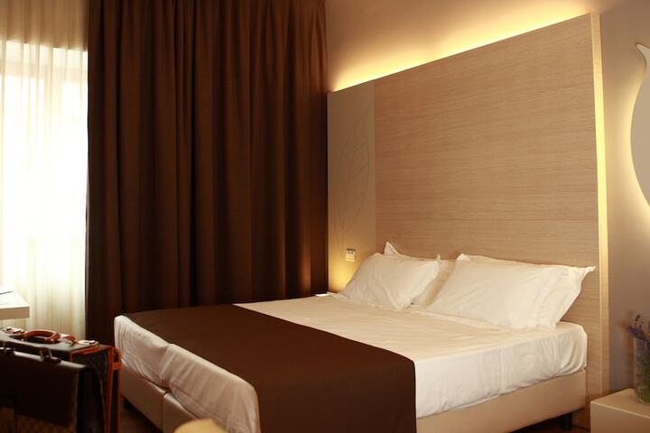 Room 13 of 39