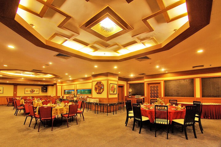 Dining 45 of 58