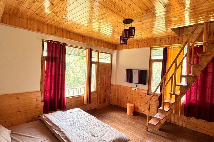 Room 5 of 25