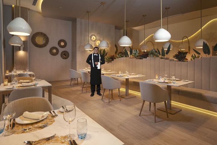Dining 57 of 82