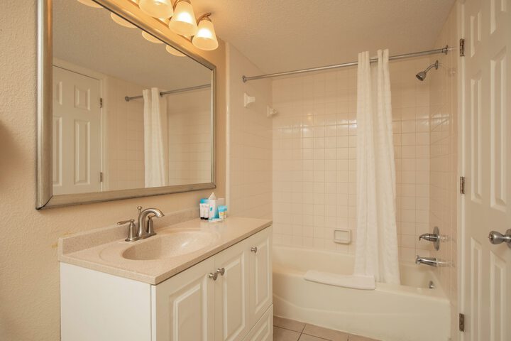 1 Bedroom Deluxe Murphy Bed 2 Queen Beds Partial Ocean View (21 of 24)